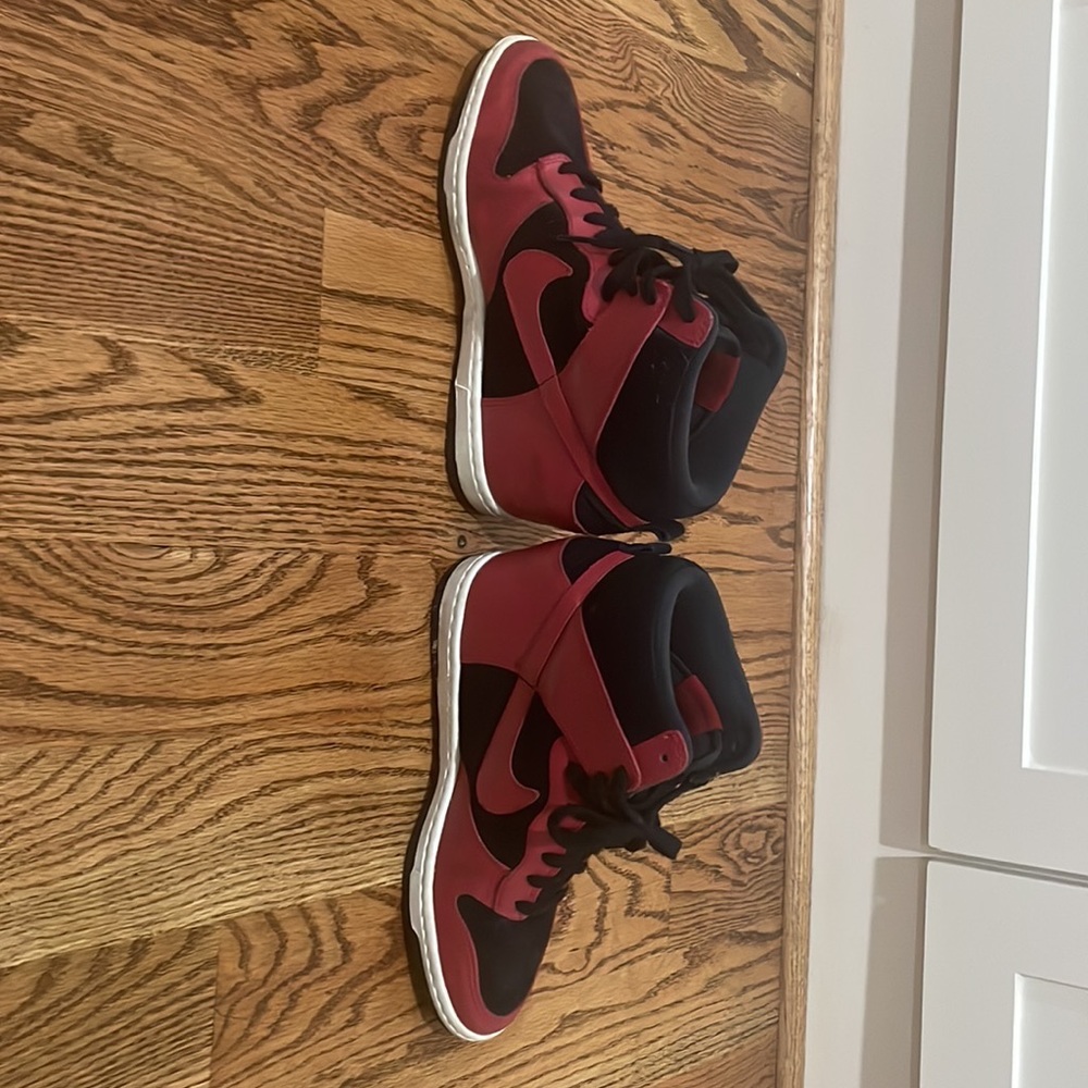 Nike Dunk Sky Hi Women’s 8.5 Red and Black